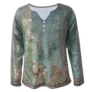 Beautiful NWOT Long Sleeved Floral Top size L